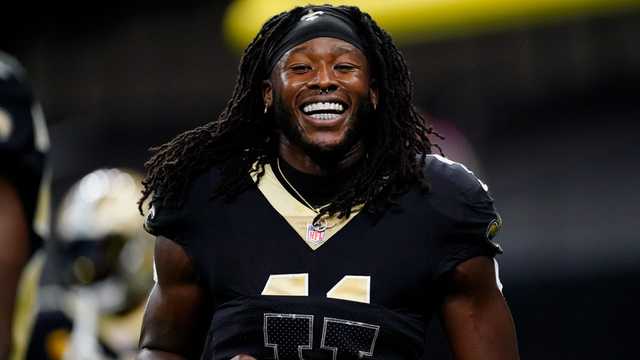 Saints running back Alvin Kamara used his signing bonus to buy wings