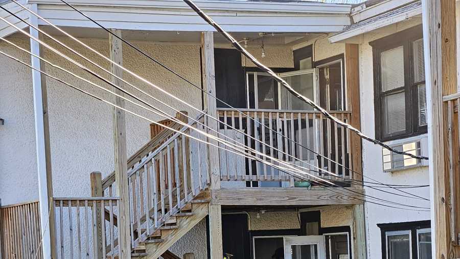 Eight apartment units damaged by fire in Kansas City