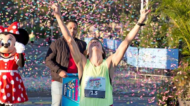 Salem NH runner wins Walt Disney World Marathon after breaking back - Vimarsana News