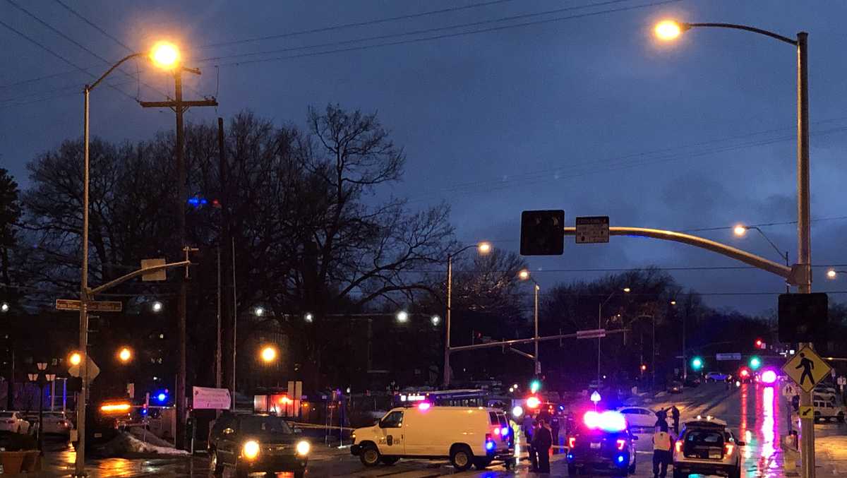 KCK police chase ends at Brookside Blvd in KCMO
