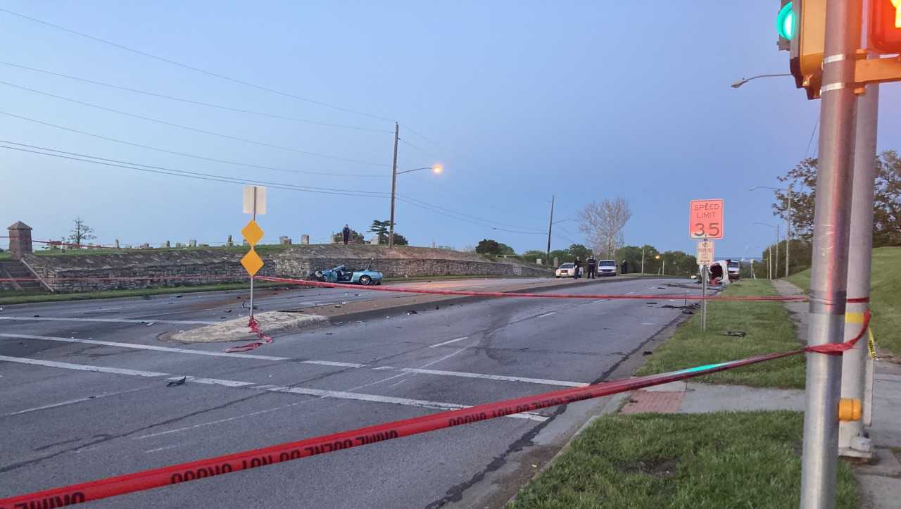 KCK Police investigating fatal accident at N. 38th St. and Parallel Parkway - Vimarsana News