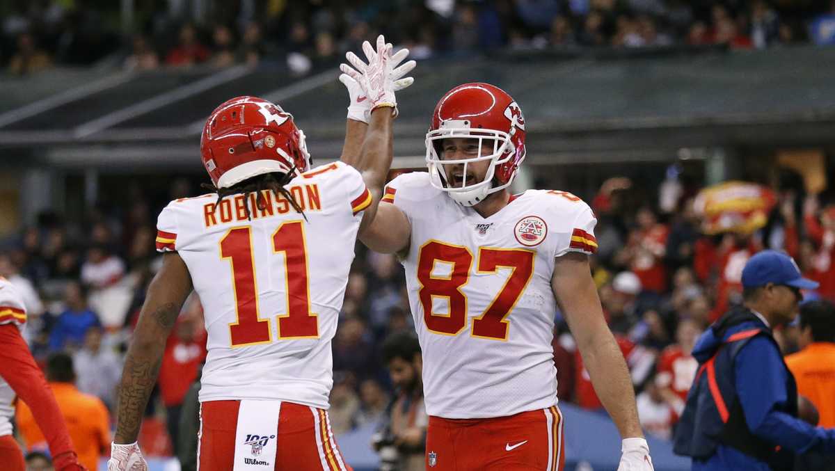 Mahomes, Chiefs hold off Chargers 24-17 in Mexico City