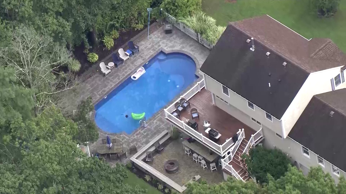 Ex-Postal Service inspector charged with stealing $340K for pool, escorts, travel