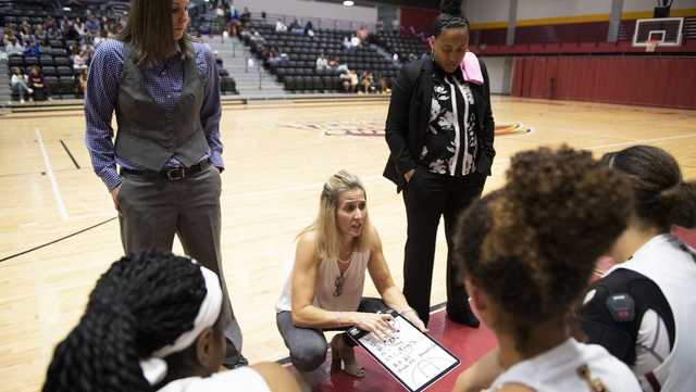 Loyola's Kellie Kennedy earns 300th career victory - Vimarsana News