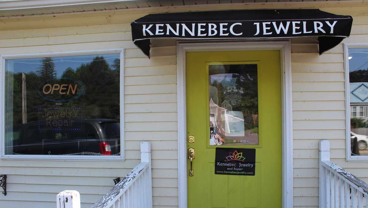 More than 100K in jewelry stolen from Maine store