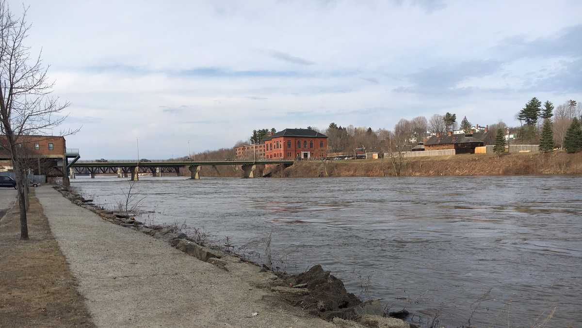 Flood warnings issued for Maine rivers