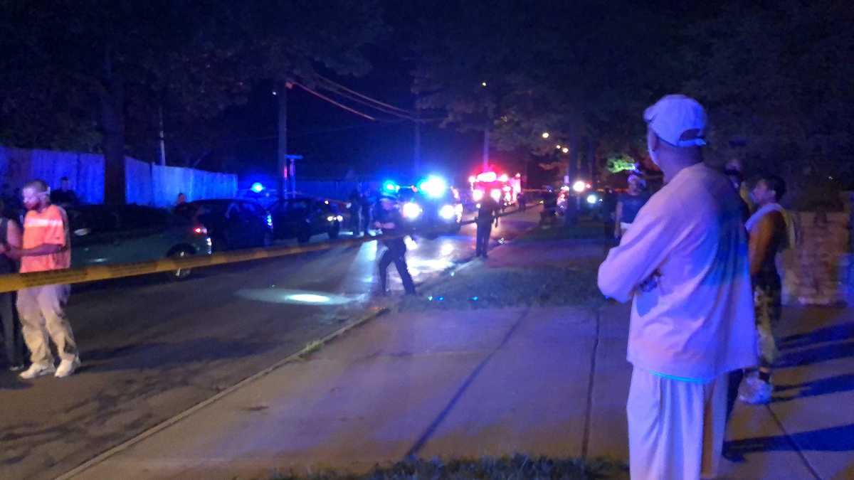 Man, teen injured in Kennedy Heights shooting
