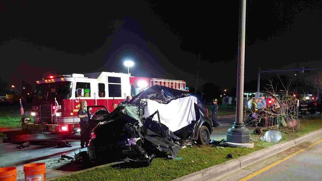 Two-vehicle crash in Kenner kills a driver