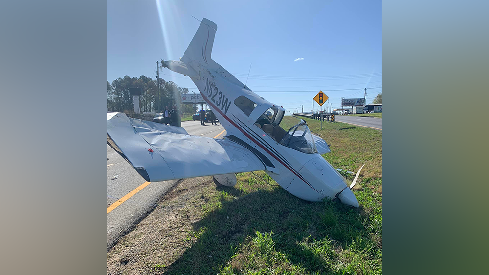 Georgia emergency plane crash shuts down traffic on busy roadway