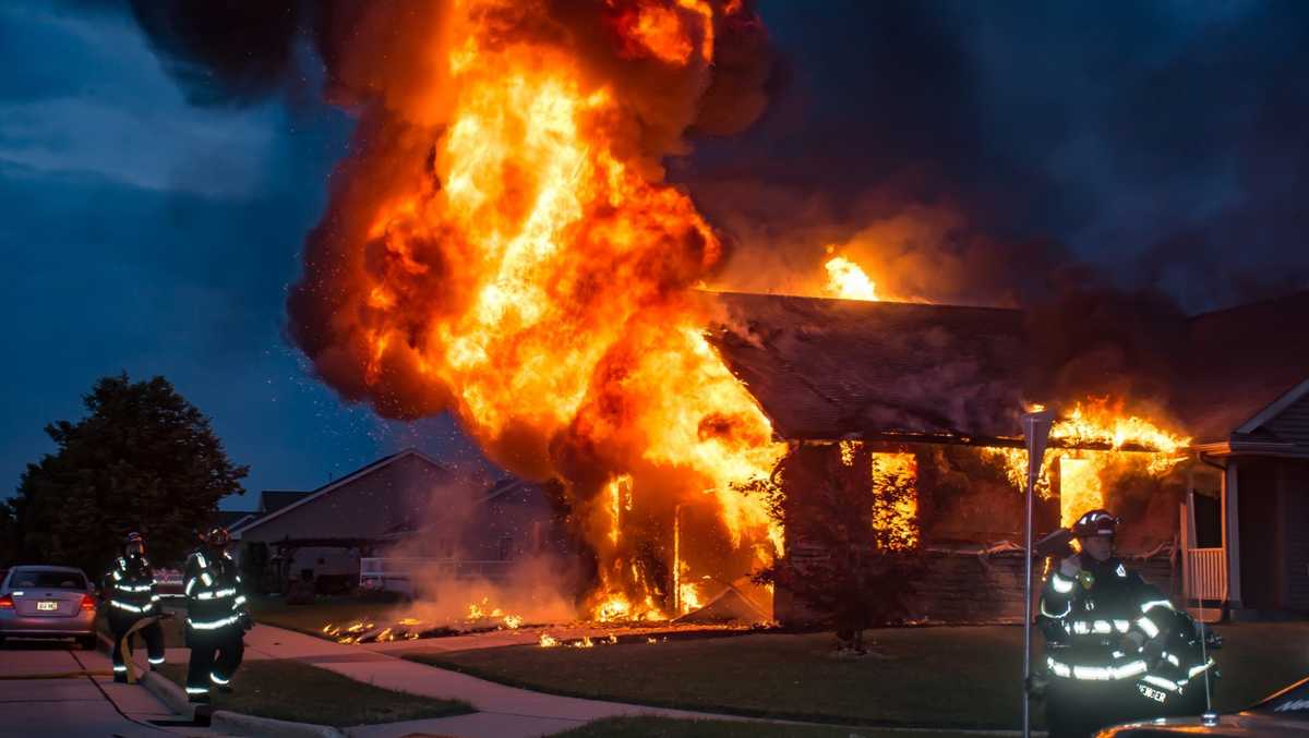 Kenosha Fire officials investigating garage explosion