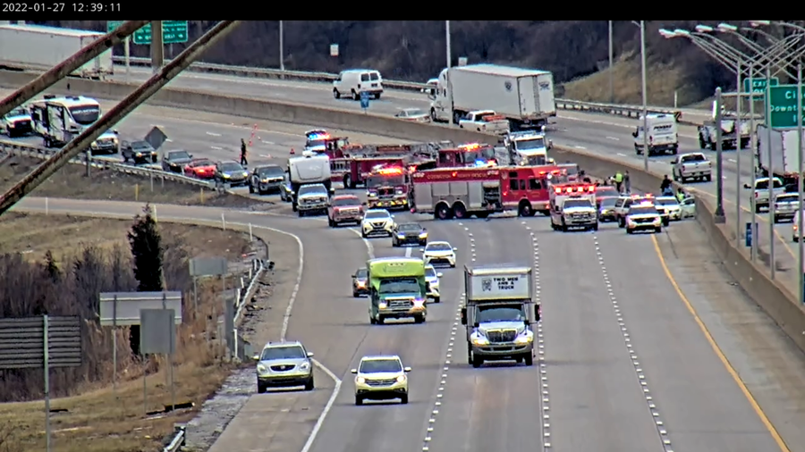 Lanes reopened after crash shuts down SB I-71/75 at Cut-in-the-Hill