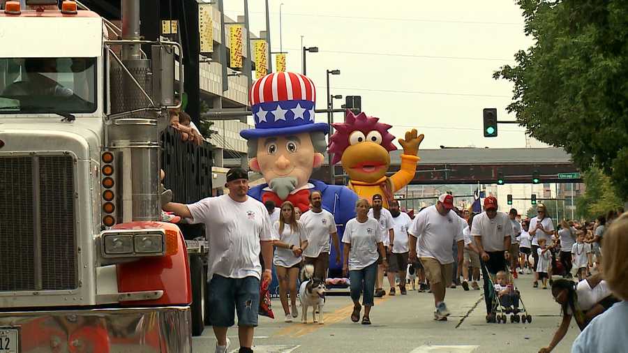 PHOTOS Thousands turn out for Omaha's Labor Day parade