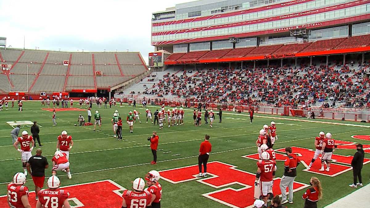 husker-football-hosts-open-practice