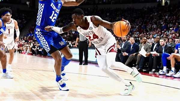 No. 5 Kentucky pulls away from South Carolina in second half - Vimarsana News