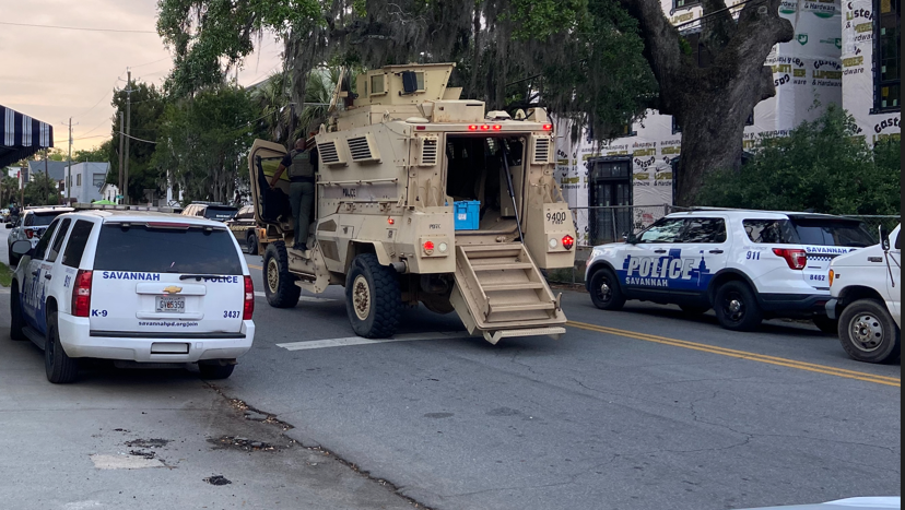 Savannah: Kidnapping suspect on the run after shooting at police - WJCL
