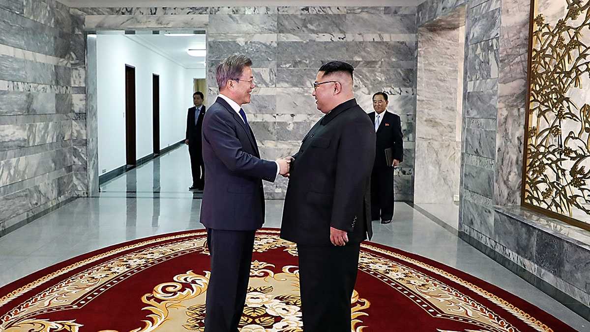 North And South Korean Leaders Hold Surprise 2nd Summit 