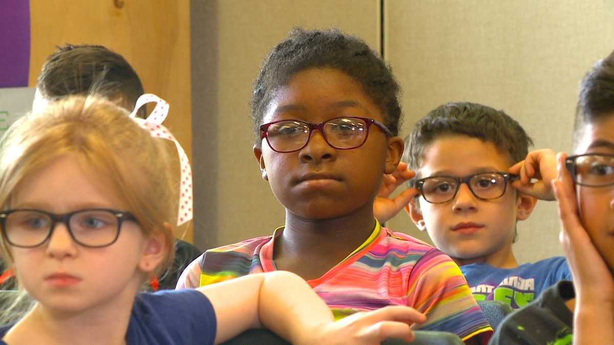 PHOTOS Lovejoy students get first glasses