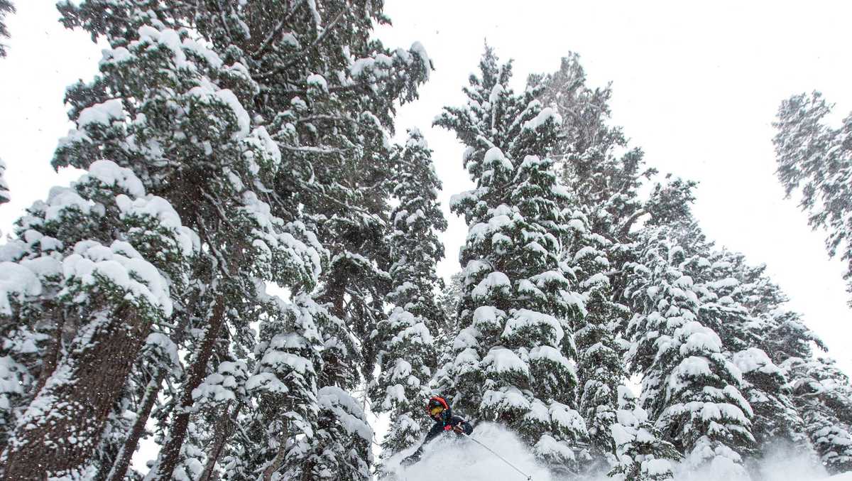 Snowy weather forces Kirkwood to close early Sunday