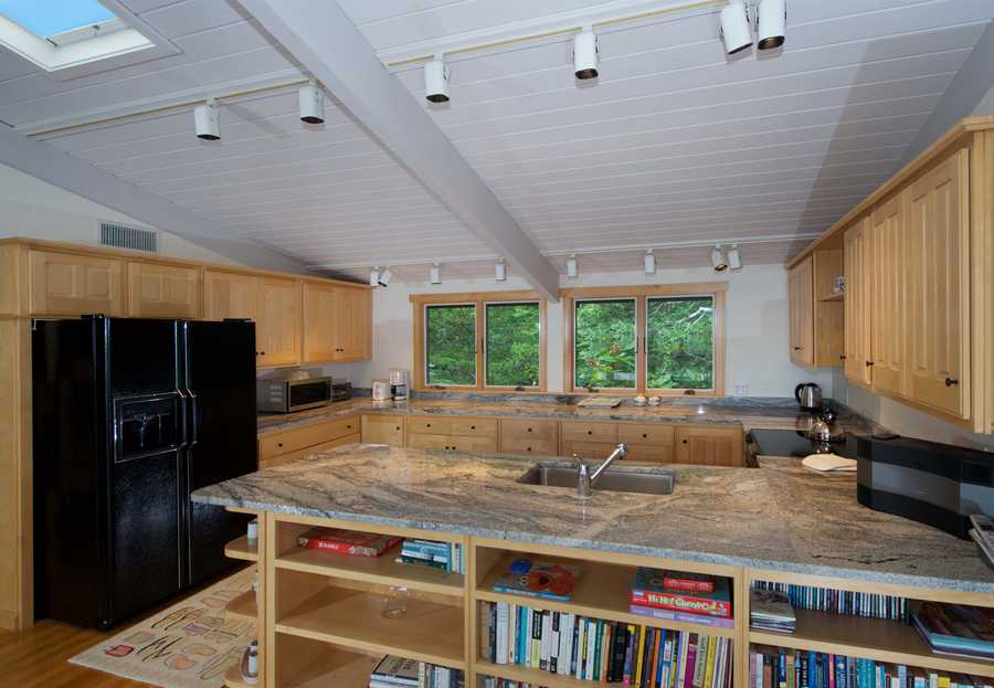 Spectacular waterfront home on market in Marion for 1.9M