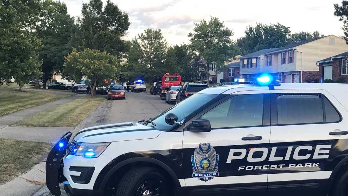 Family asks witnesses to come forward in Forest Park shooting