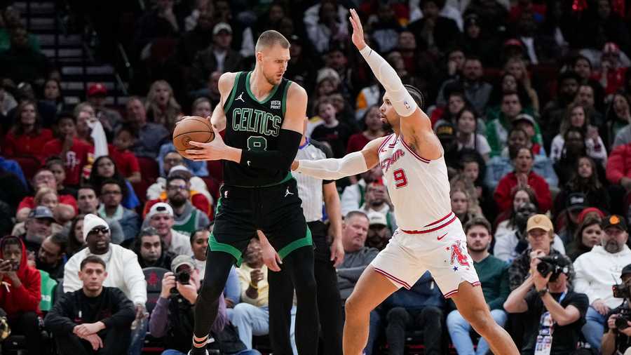 Celtics top Rockets behind gamehigh 32 points from Porzingis