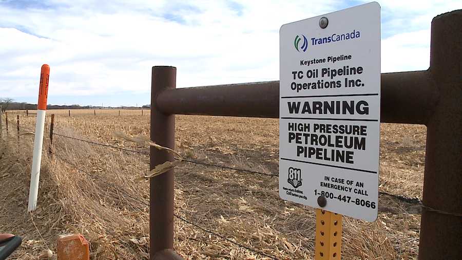 Keystone pipeline restarts 2 weeks after North Dakota leak