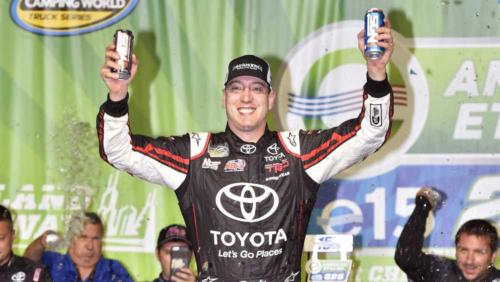 Download NASCAR champ Kyle Busch to race at Thunder Road