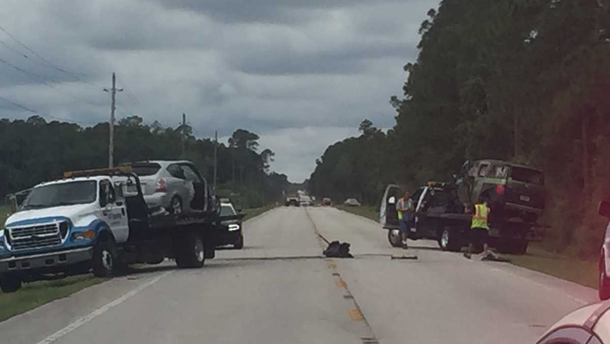 Fatal crash closes SR 44 in Lake County Sunday morning