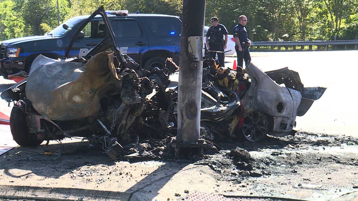 3 Parker High School students killed in fiery crash in Homewood