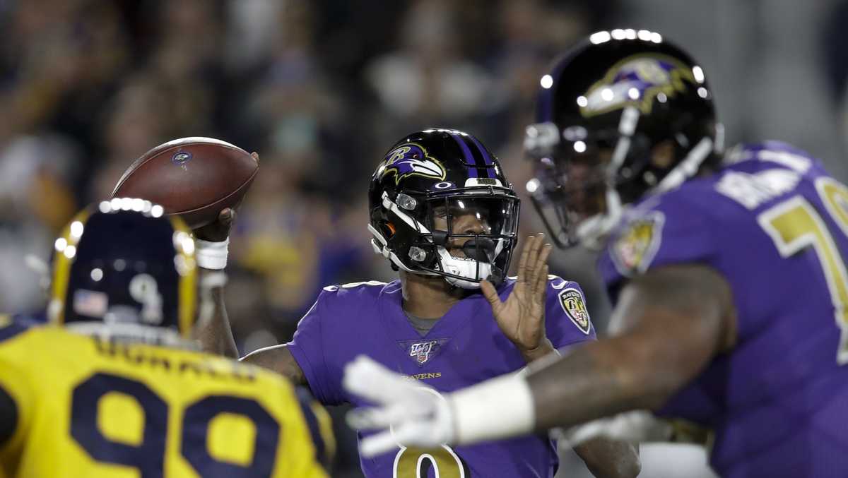 Lamar Jackson throws five TDs as Ravens rout Rams on the road, NFL