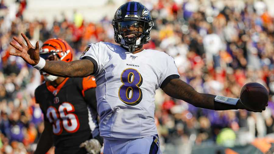 Baltimore Ravens NFL football quarterback Lamar Jackson warms up