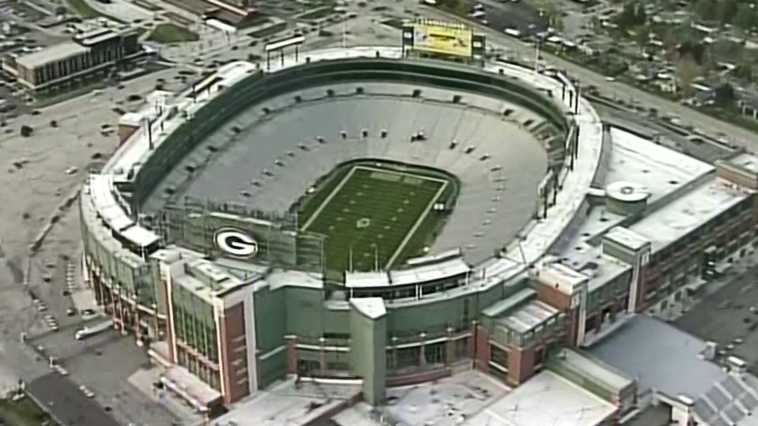 Students can have their prom picture taken at Lambeau Field