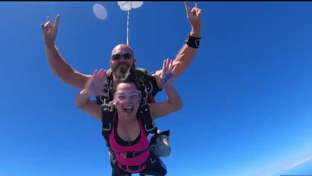 Woman lives life to the fullest while fighting cancer - Vimarsana News