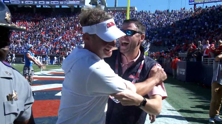 ESPN on X: Lane Kiffin showed up in a signed @dkm14 jersey before