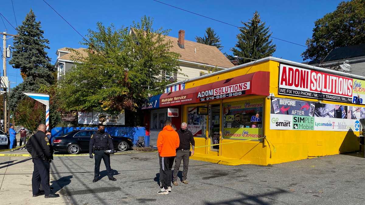 Store clerk shot in Lawrence robbery, police say