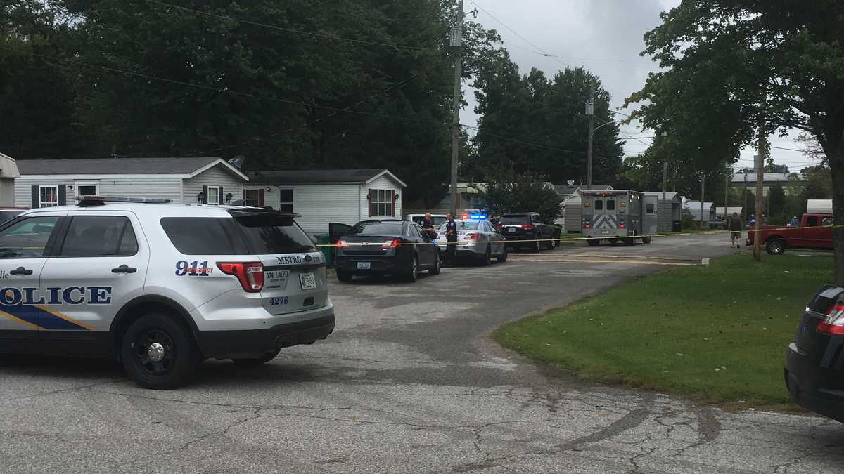 2 found dead at southwestern Jefferson County mobile home park