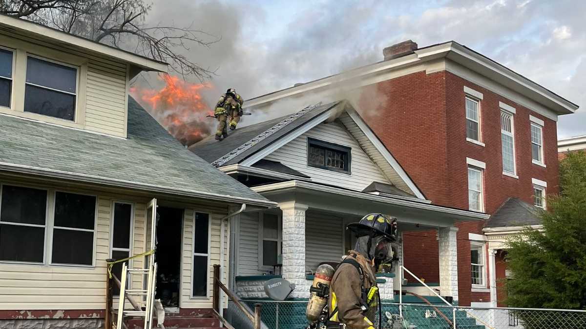 4 displaced after house fire in Parkland neighborhood
