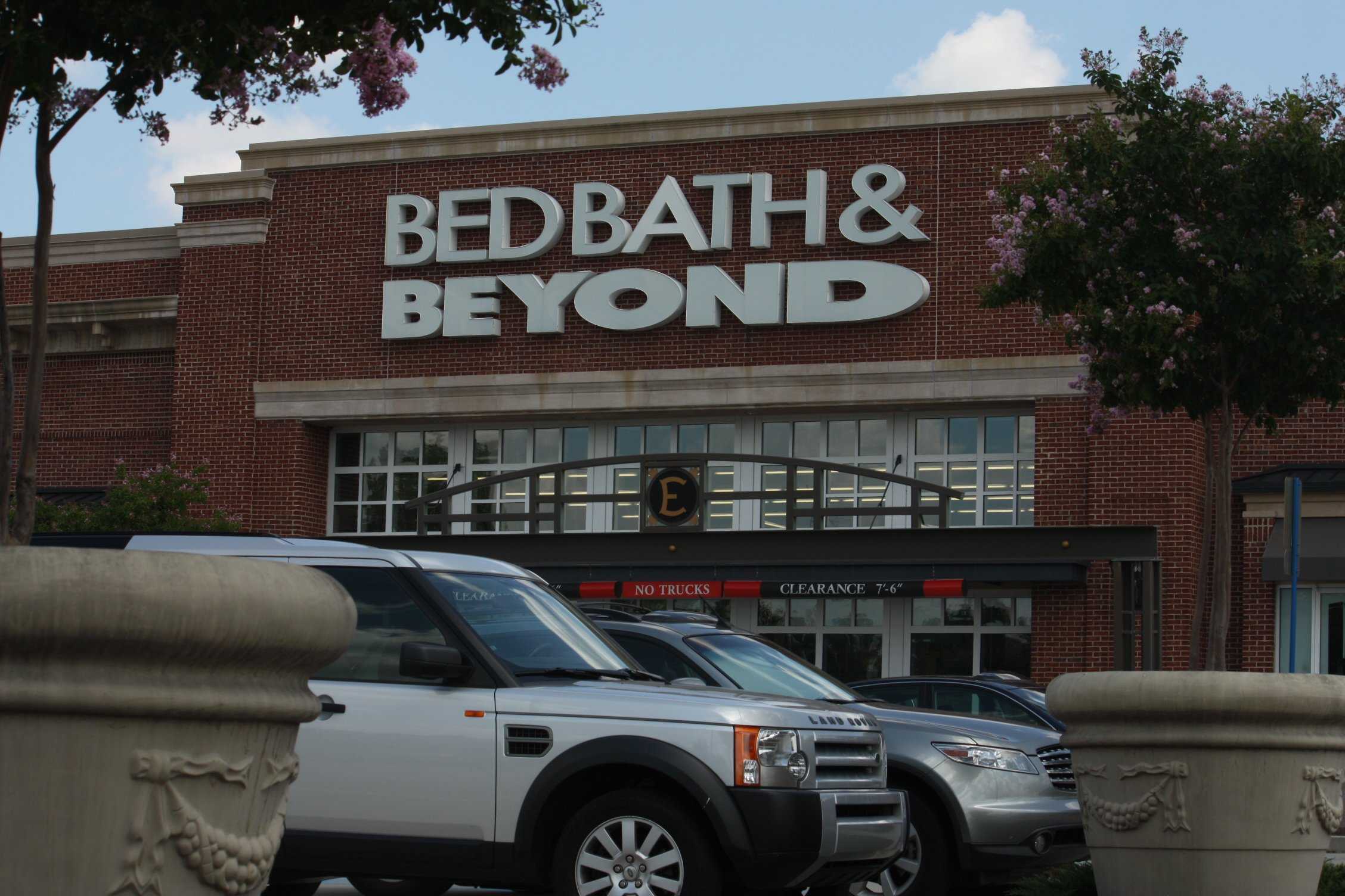 These 37 Bed Bath Beyond Stores Are Closing   Lead S003061744 300 1505914414 