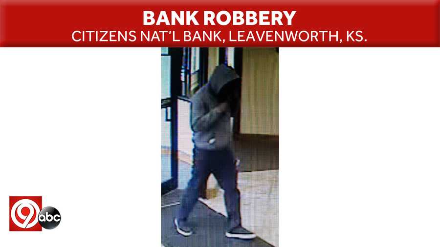Man sought in Leavenworth bank robbery Wednesday afternoon