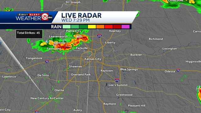 Multiple flooded streets reported in Leavenworth County, Kan. - Vimarsana News