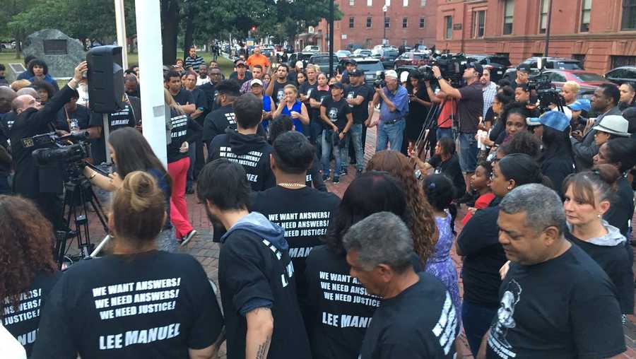Hundreds gather to remember Lee Manuel Paulino