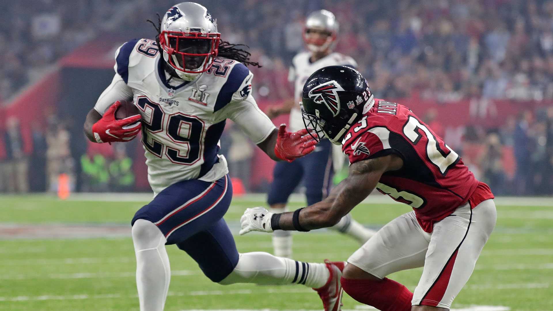 Blount, 2-time Super Bowl winner with Patriots, retires from NFL