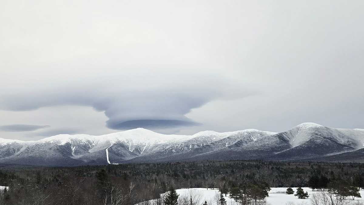 UFO-like lenticular cloud forms over White Mountains