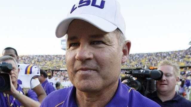 Head football discount coach lsu