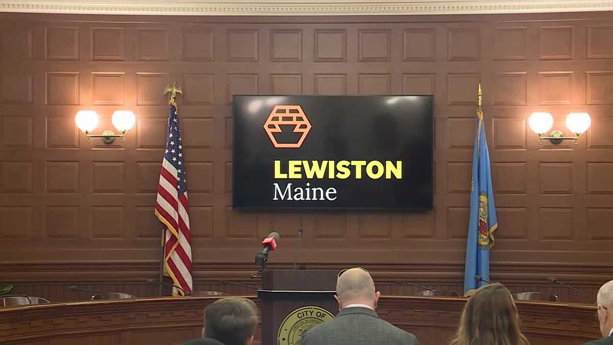 Lewiston mayor urges council "to take action to protect ourselves from the federal government."
