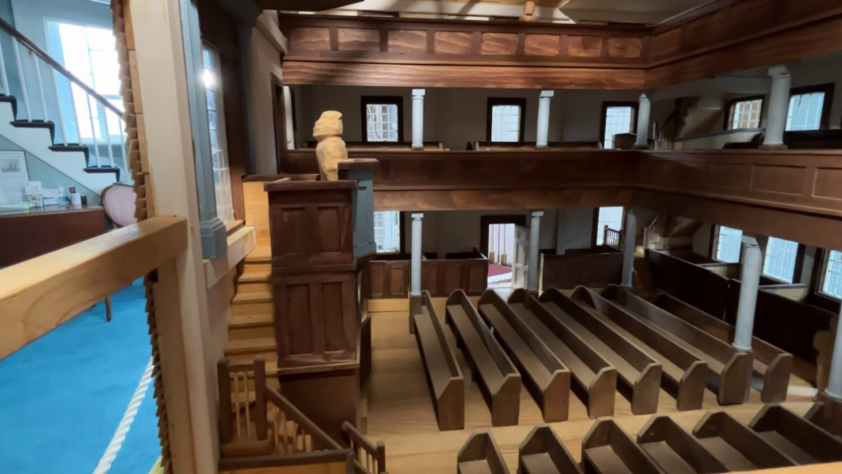 Craftsman’s replica of Lexington’s 1775 meeting house unveiled ahead of milestone
