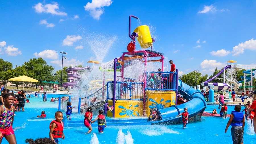 These Gulf Coast waterparks are ready for you this summer!