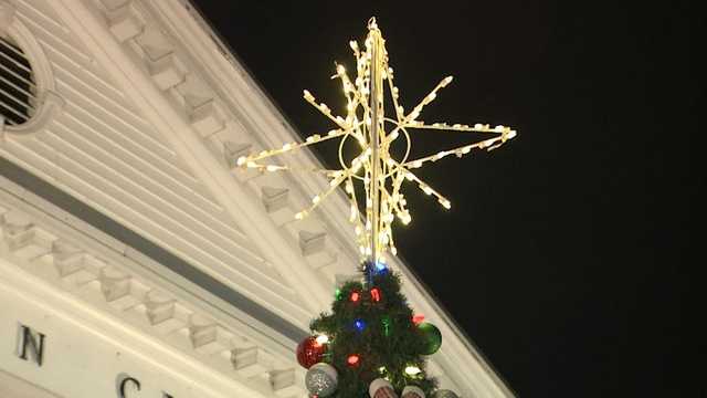 Jeffersontown community attends annual tree-lighting ceremony at Gaslight Square - Vimarsana News