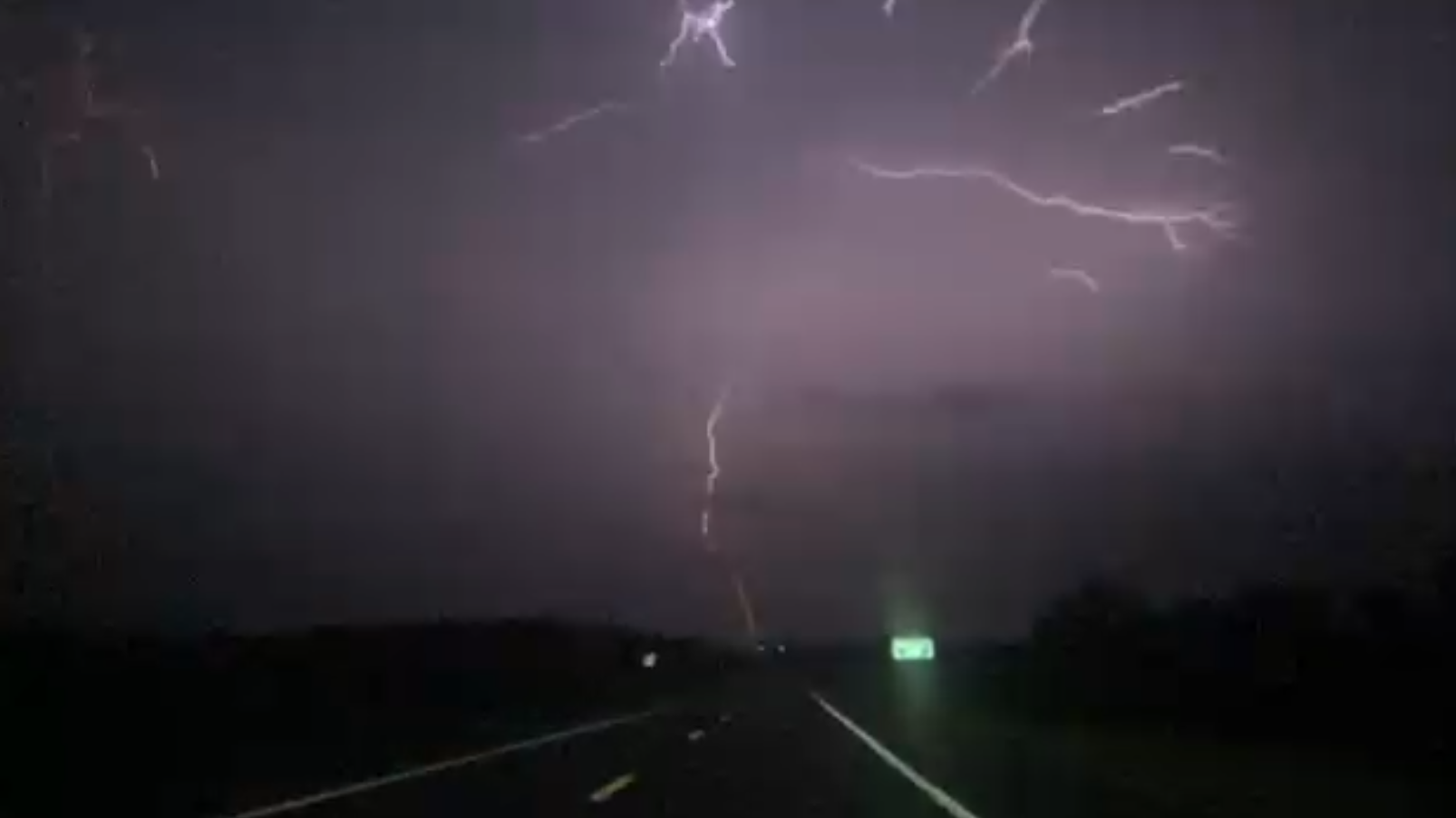 Friday morning storms produce intense lightening in Grady County - Vimarsana News
