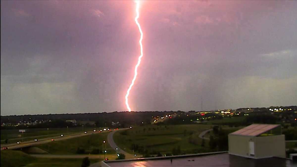 Top headlines: Severe weather; Nebraska hero honored; Omaha woman stuck in Dubai